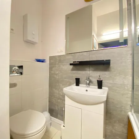 Apartment Kamienica Monte Cassino Sun I 7 Min Plaza I 2 Sypialnie I Balkon Zoppot