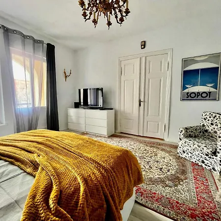 Apartment Kamienica Monte Cassino Sun I 7 Min Plaza I 2 Sypialnie I Balkon Zoppot